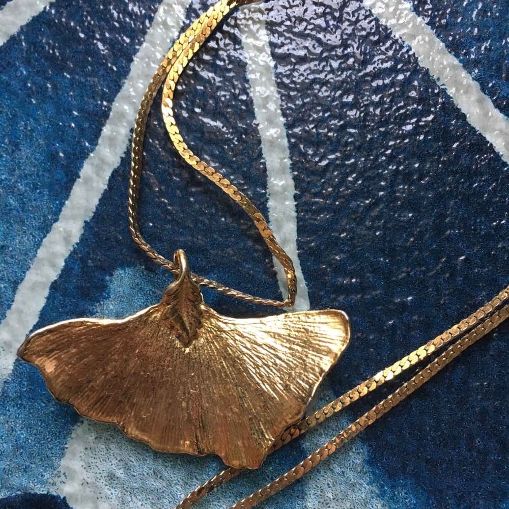 Unique Vintage Gold Chain with Leaf Pendant